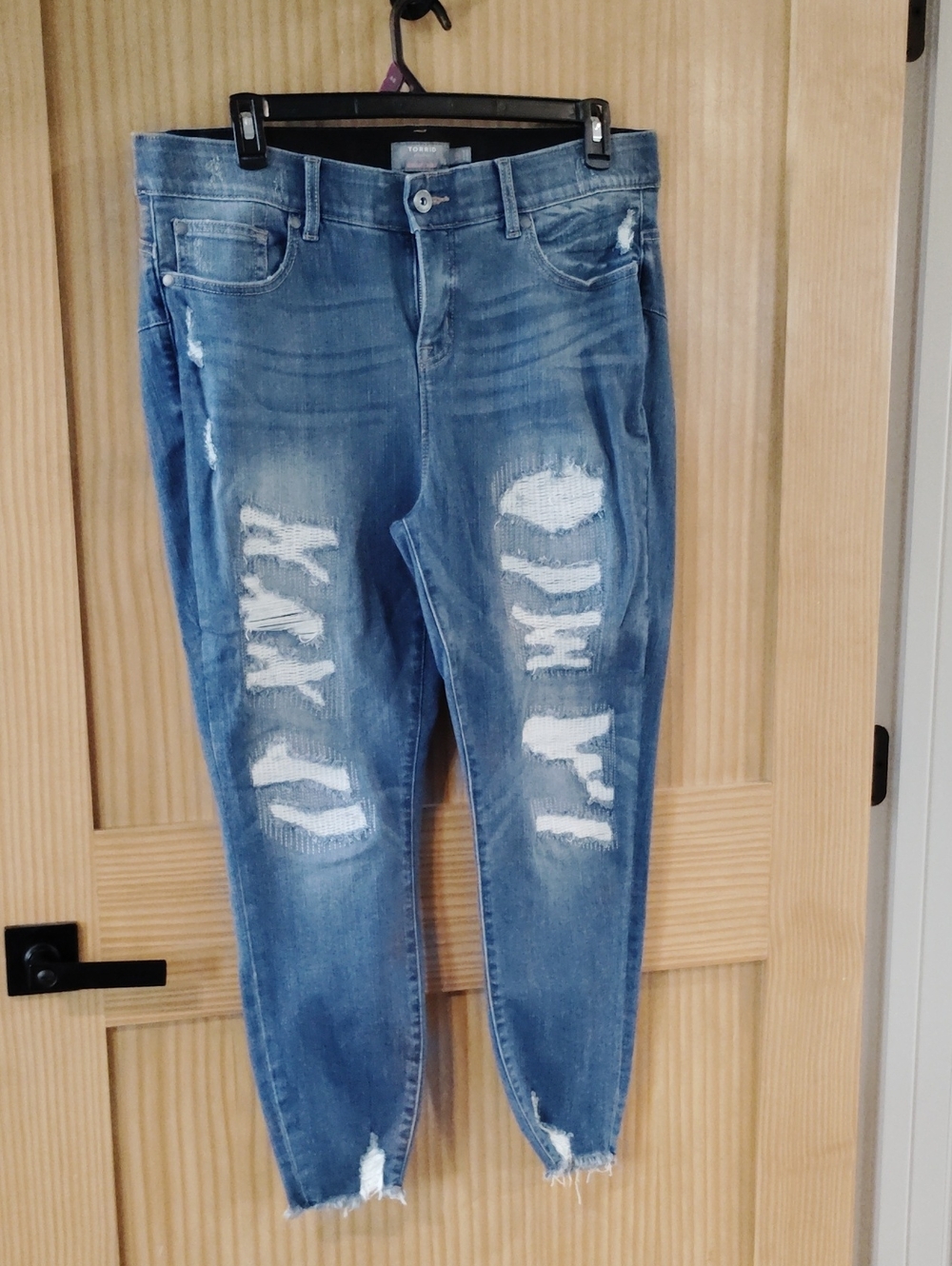 18 R torrid Distressed Boyfriend Jeans in Light Blue